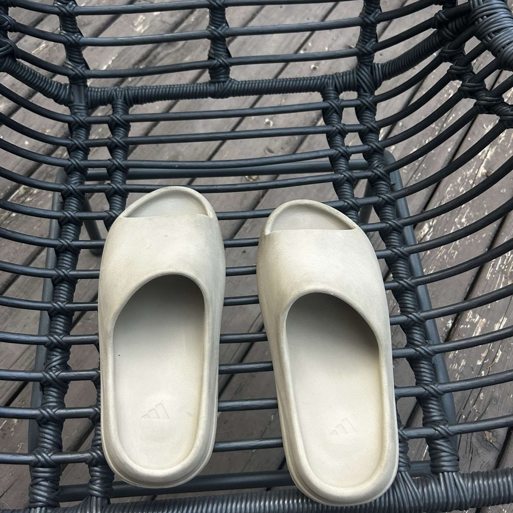 Yeezy Slides Pure Color Way Size 12 Men - image 1